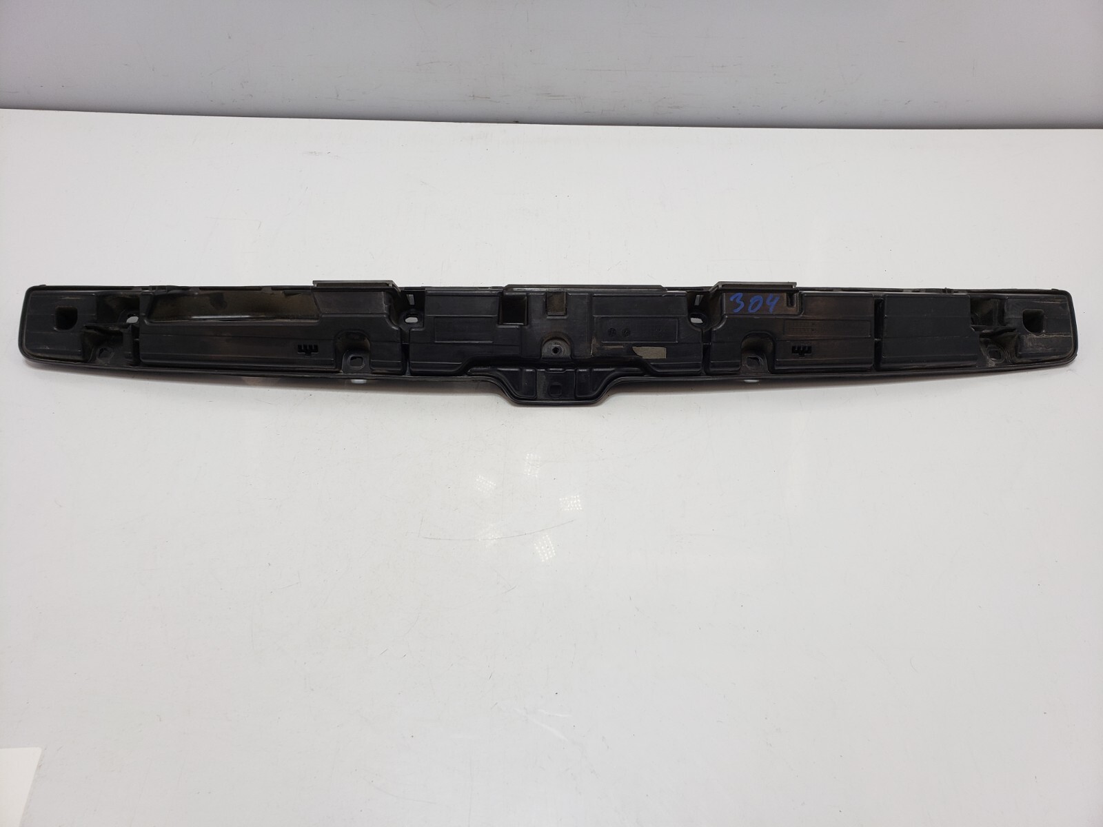 ✅ 2010-2014 OEM Rolls-Royce Ghost RR4 Rear Trunk Lid Grip Cover