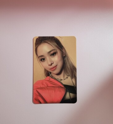Itzy Guess Who Ryujin Photocard