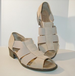 munro ladies sandals