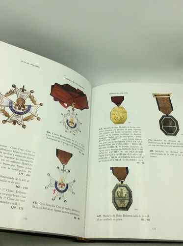 ORDENES Y CONDECORACIONES DE ESPANA by Jose Manuel Perez Guerra - 2000 - Medals - Picture 4 of 5