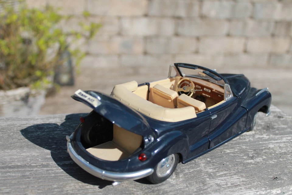 Maisto- BMW 502 ( 1955) - Modellauto - 1/18 - Oldtimer - Cabrio -  Classic Car - Bild 4 von 4