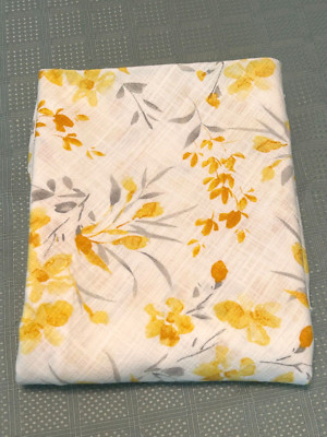 TABITHA WEBB 100% COTTON YELLOW & GRAY DESIGN ROUND TABLECLOTH-66'' FOR 52'' TABLE