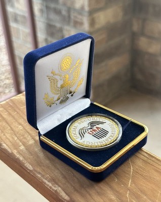 US SOCIAL SECURITY ADMINISTRATION Challenge Coin in Blue Velvet Case ·GREAT GIFT