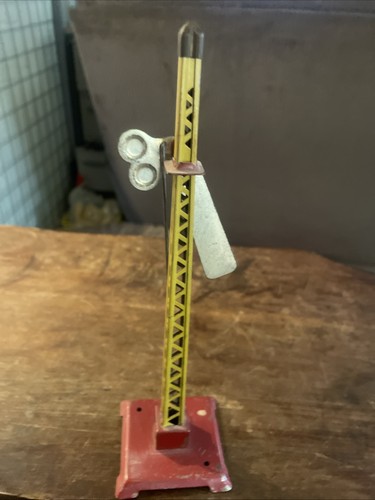 PREWAR VINTAGE TIN 1 ARM SEMAPHORE 8.5" TALL STANDARD GAUGE - Picture 2 of 2