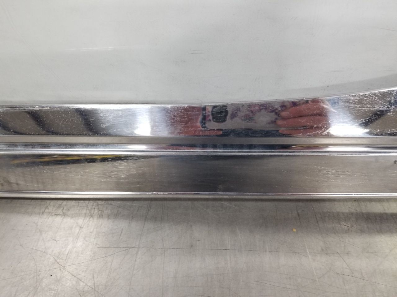 93 1993 BUICK ROADMASTER QUARTER PANEL LOWER CHROME MOULDING RIGHT PASSENGER 