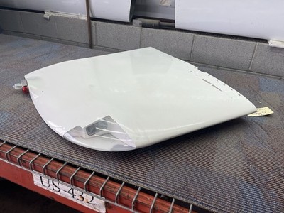2005 Cirrus SR22 Left Hand Wing Tip With Lights SR20