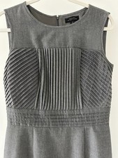 Tahari Solid Gray Sleeveless Dress Women's Size 6 Knee Length Zip-up Closure