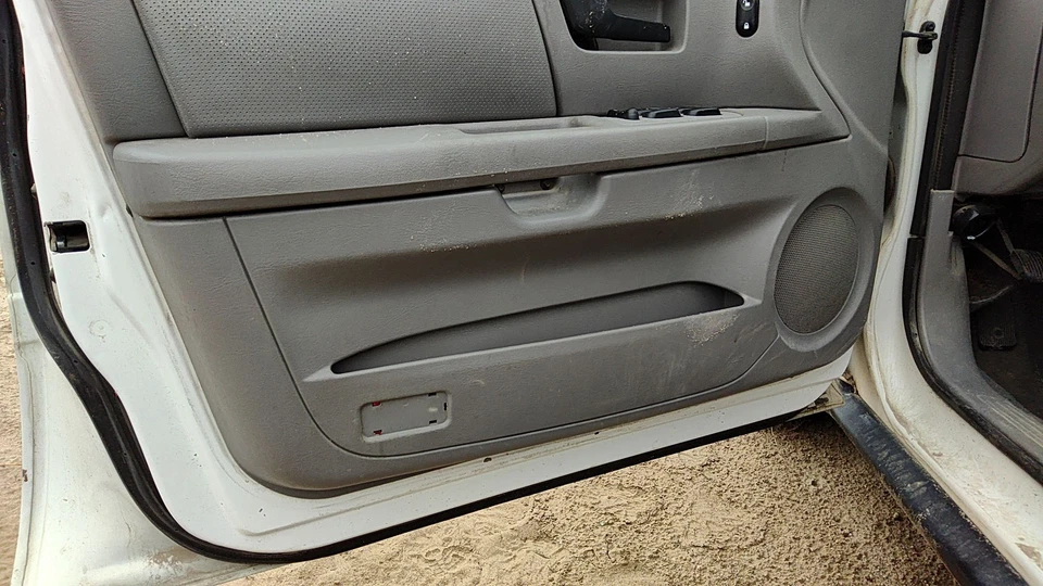 2005 Mercury Sable Driver painel de acabamento da porta dianteira esquerda com interruptor mestre cinza - Imagem 4 de 4