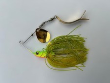 Fishing Lure Daiwa spinnerbait green yellow