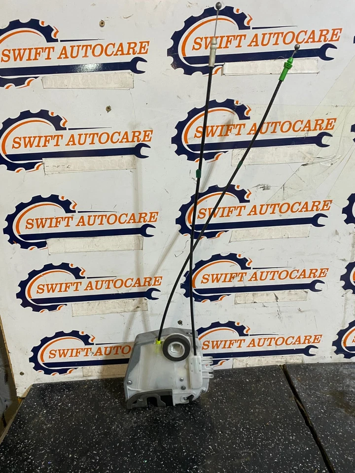 TOYOTA YARIS TR D-4D MK2 задний пассажирский левый замок защелка подлинный 2010 - Изображение 2 из 4