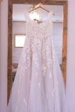 Galina  Signature David’s Bridal size 6 off white  long dress corset 