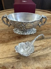 Vintage 90’s Arthur Court Grapevine Gravy Boat With Ladle NIB