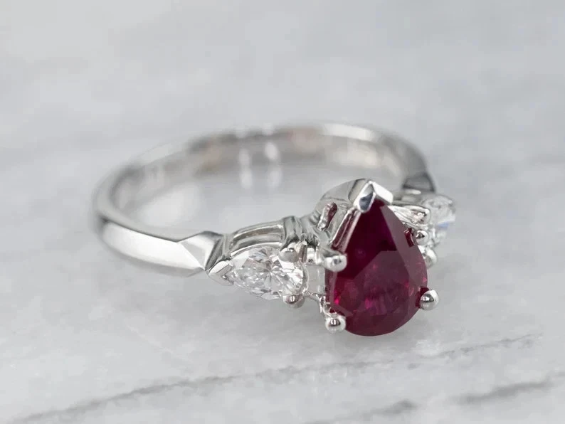 3.50 Ct Pear Cut Natural Ruby & Diamond 18K Solid White Gold Beautiful Ring - Image 3 of 4