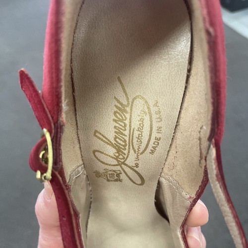 Amazing Raspberry Suede Vintage Heels - Picture 5 of 12