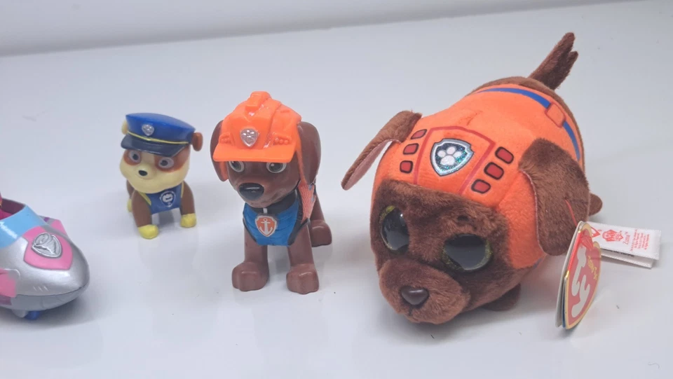 Lote de 6 juguetes de patrulla canina - Ty figuras de peluche y plástico - Chase Skye Rubble Foto 3 de 4