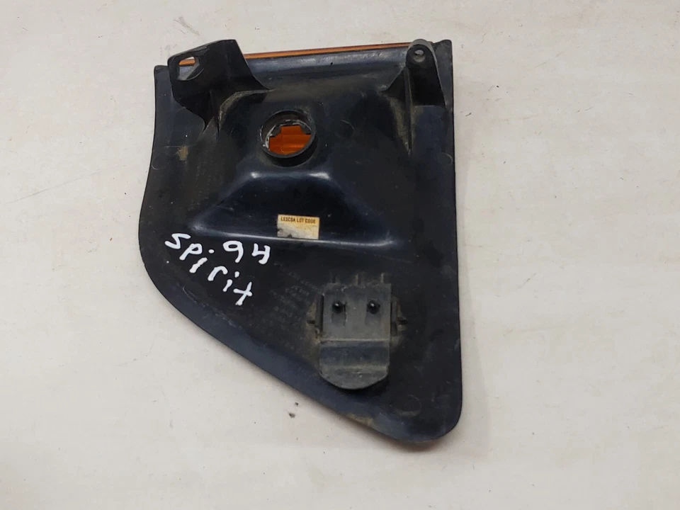 1989 - 1991 Dodge Spirit Turn Signal Corner Light Lamp Left Driver Side Lh Oem - Image 4 of 4