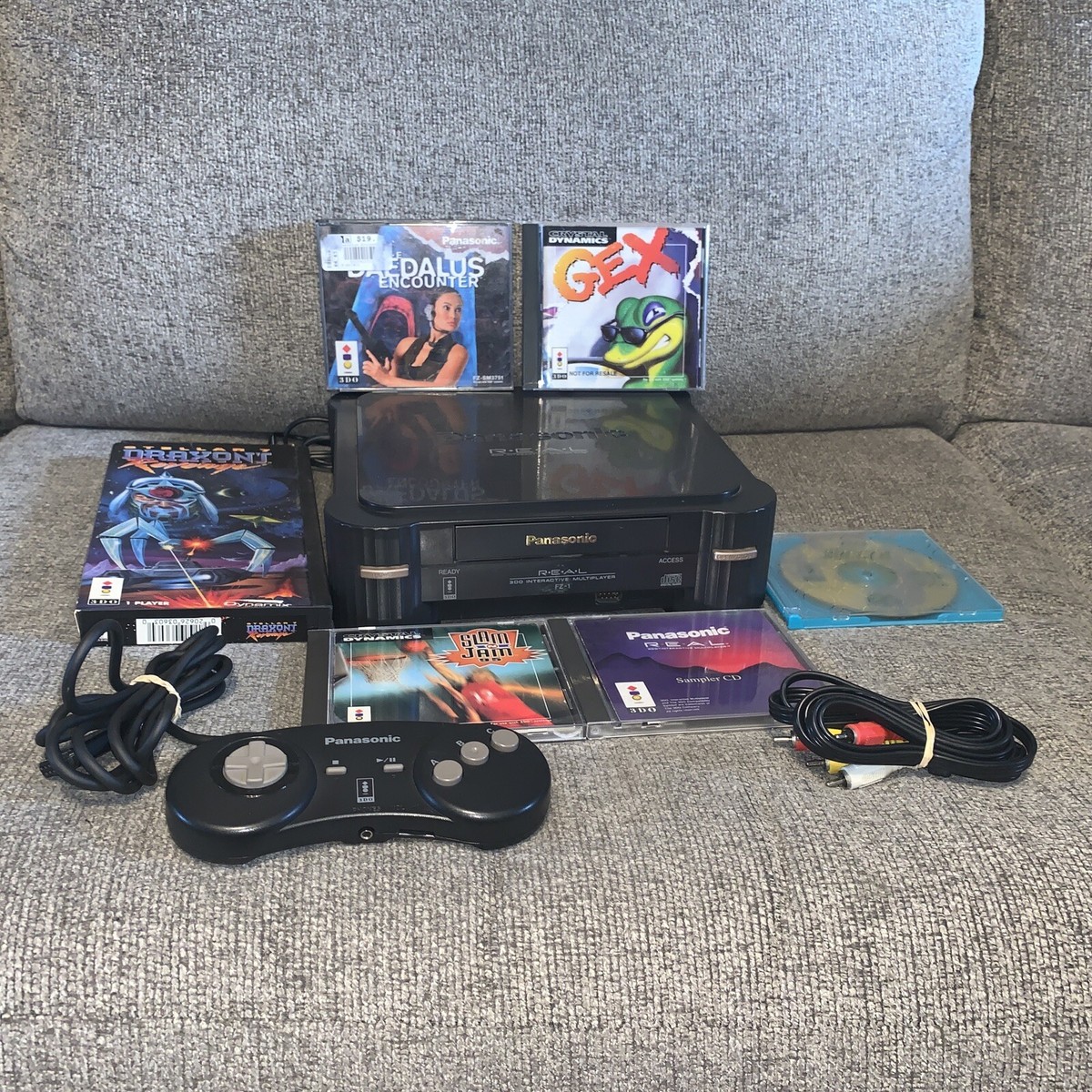 Panasonic 3DO REAL FZ-1 Console System, 1 Controller Tested 