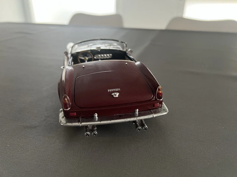 Ferrari 250 Gt California 1/18 - Imagen 4 de 4