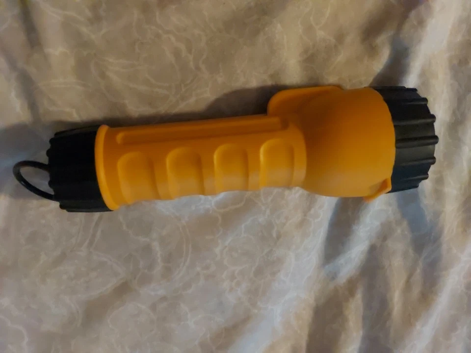 Rayovac Industrial Professional Flashlight, High Intensity Bright Beam, Yellow - Image 3 of 4