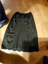 USA Half Slip Black Nylon MEDIUM Lace Hem Elastic Waist Vintage