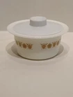 Vintage Pyrex Butterfly Gold Butter Tub Dish w/ Plastic Lid #75 White/Gold