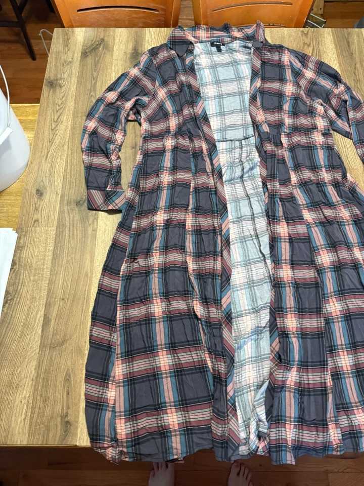 Torrid Sweater Women's 3X Blue Pink Green Black Plaid Long Sleeve Cardigan - Image 3 of 4