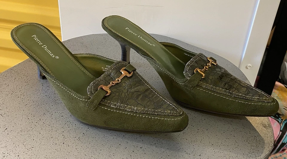 PIERRE DUMAS Kitten Heel Mule Croc Embossed Suede Deep Green Gold Buckle Sz. 11M - Image 2 of 4