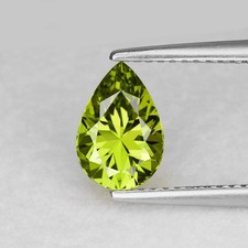 1.75cts FANTASTIC PEAR CUT NATURAL FOREST GREEN GROSSULAR MALI GARNET