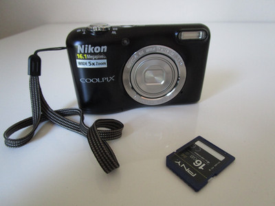 Nikon COOLPIX L320 16.1MP Digitalkamera - Schwarz