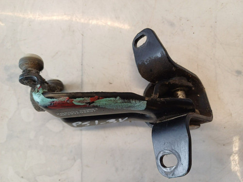 P51-3V* Mercedes MB W639 Vito Führungsrolle Schiebetür rechts Mitte A6397602547