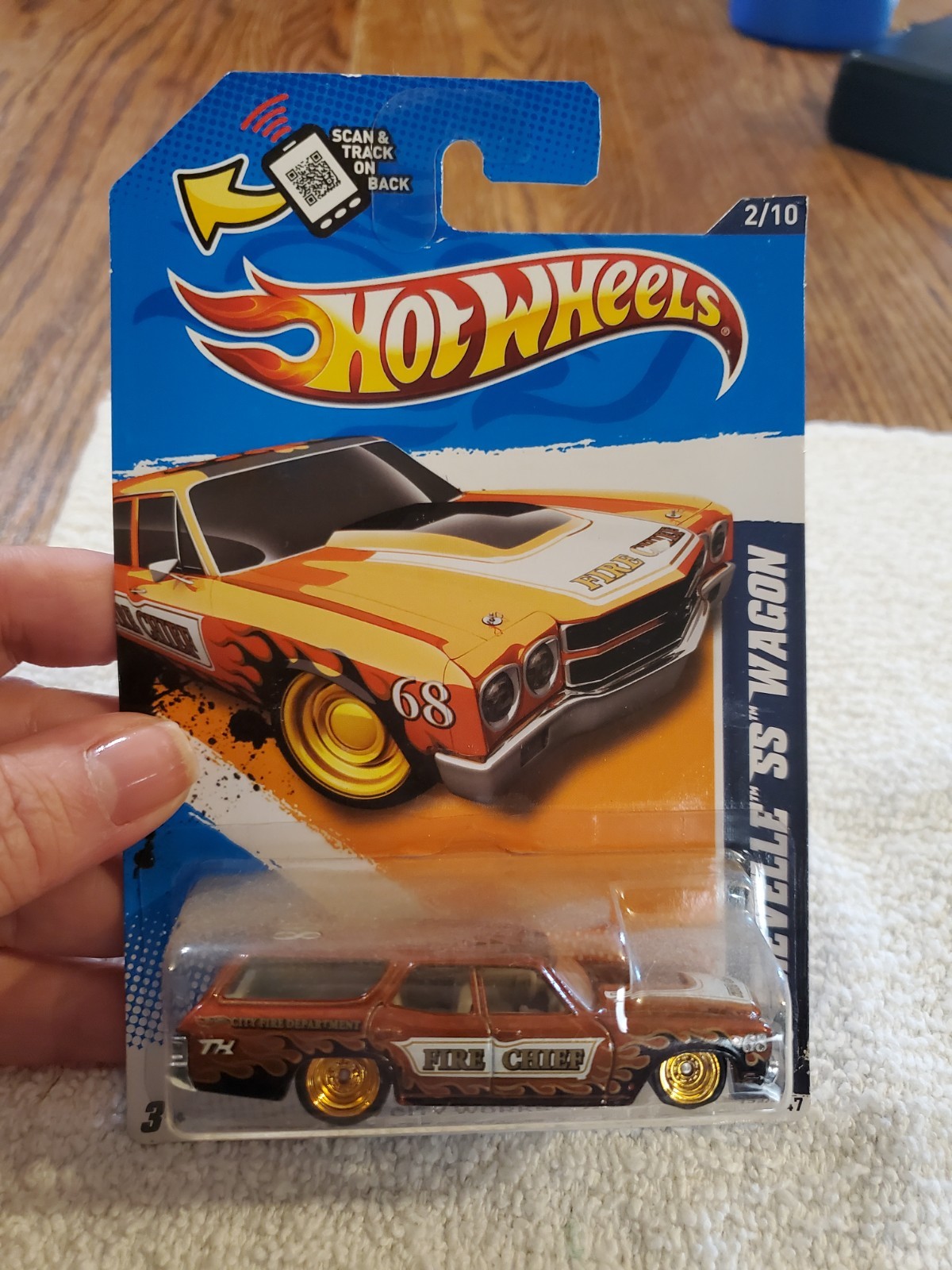 *Hot Wheels '70 Chevelle SS Wagon diecast car 2012 Super Treasure Hunt model.