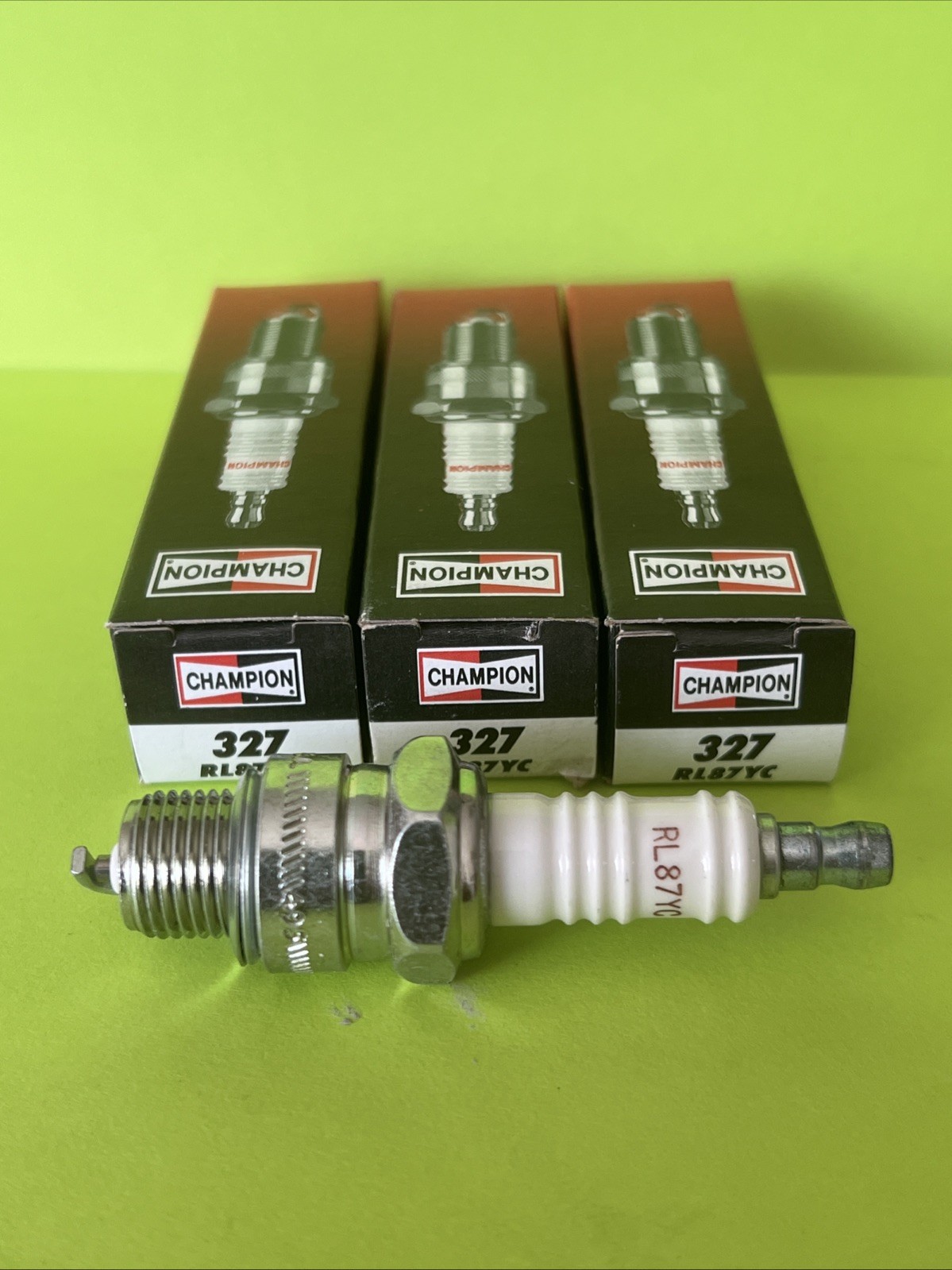 CHAMPION RL87YC #327 COPPER PLUS SPARK PLUG CRDB 3 Pc
