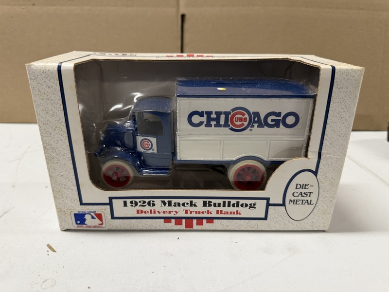 ERTL Chicago Cubs 1926 Mack Bulldog Delivery Truck Bank 1/38 Scale Die-Cast
