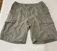 Columbia Omni-Wick Shorts. Tan/Olive Color. Men's Size M 10  Inseam