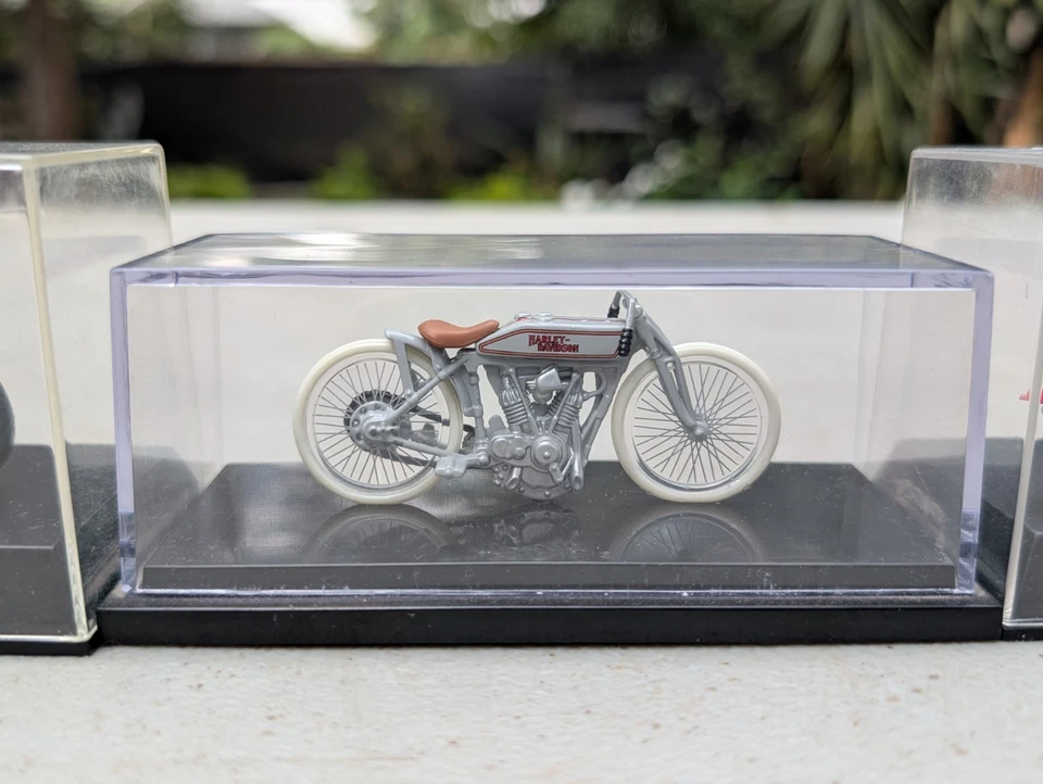 1:32 1972 Ducati 750 Imola, 1947 Indian Chief, 1920s Harley Davidson Diecast LOT - Image 4 of 4