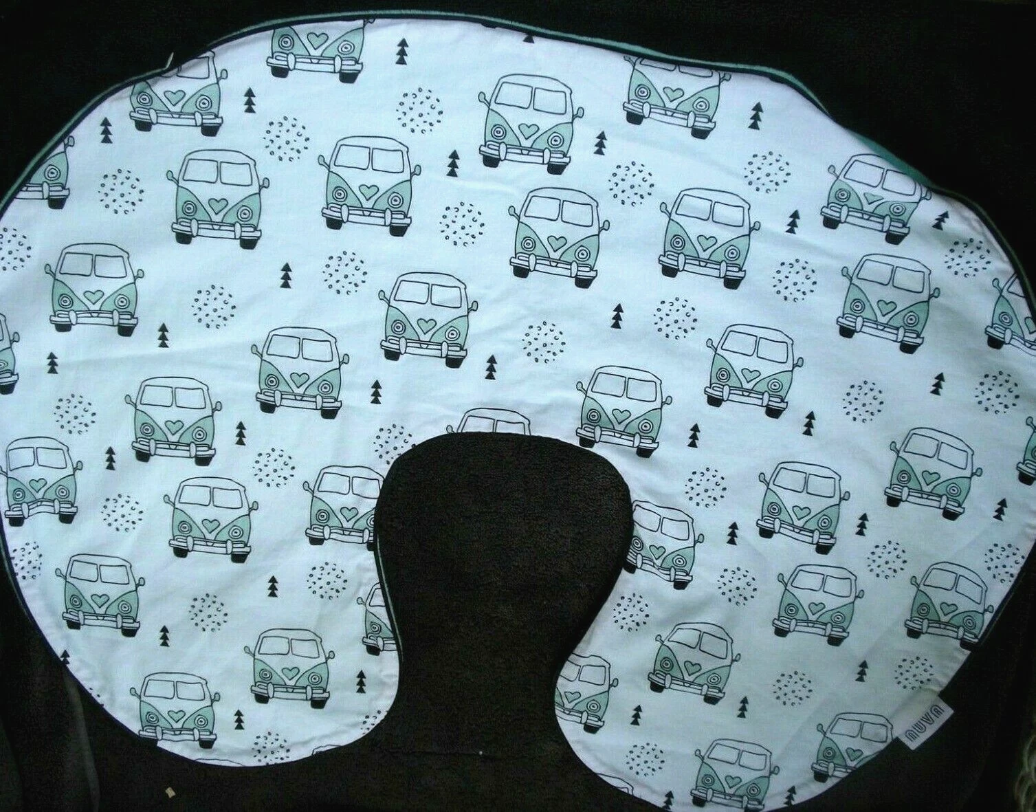 Nuva Nursing Pillow Cover Vans Hearts Reverses to Green NEW
Opens in a new window or tab