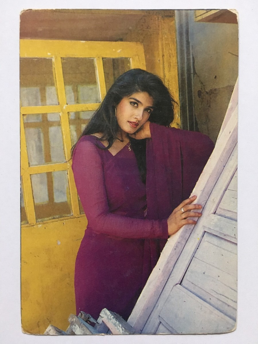 India RAVEENA TANDON Bollywood Film Movie Postcard (3396)