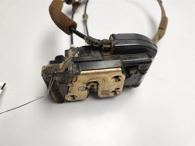 Actuador de cerradura de puerta trasera derecha Nissan Armada 2008 2009 OEM 82500-ZQ00A Foto 3 de 4