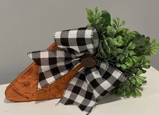 Farmhouse Wood Carrot Spring Easter Decor Country Primitive Distressed Prim