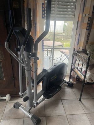 Crosstrainer Heimtrainer, Magnetisches Bremssystem, Schwungrad 9-10 Kg