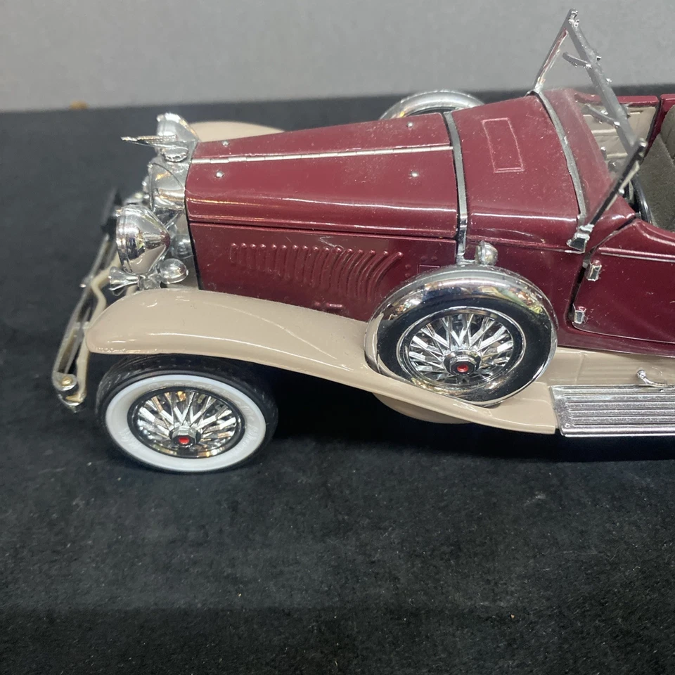 FRANKLIN MINT 1/24 1930 Duesenberg J Red Eggshell Diecast Precision Model No Box - Image 2 of 4