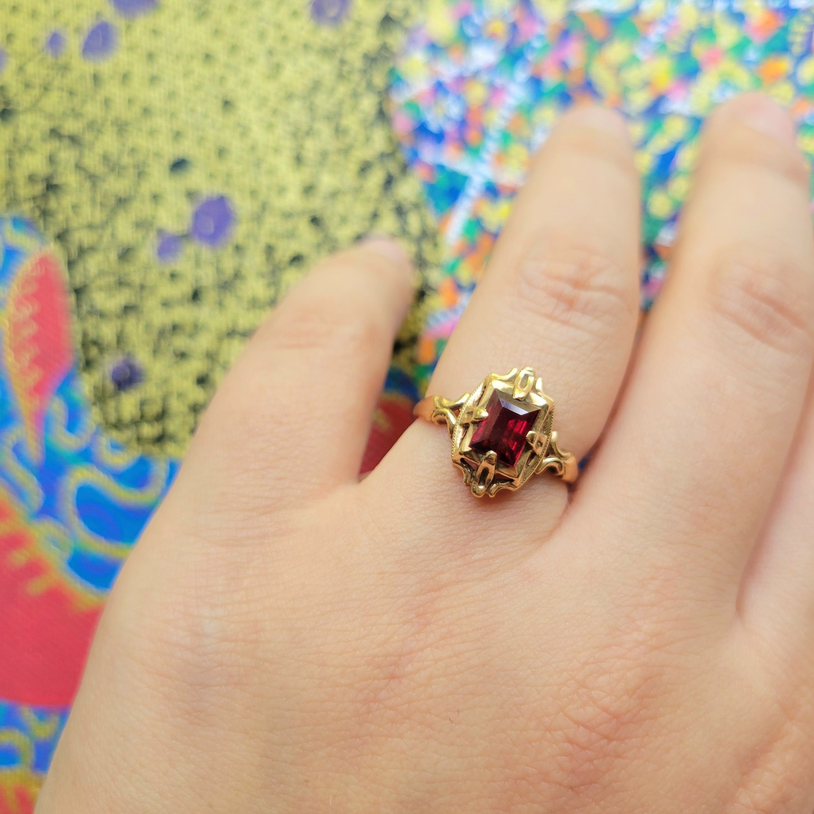 Vintage 10K Solid Gold Simulated Ruby Ornate Ring… - image 15