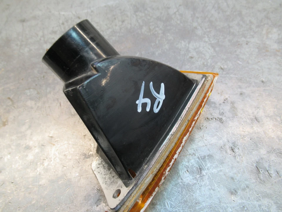 BMW Airhead 63131243228 RIGHT Front Fairing Turn Signal K1 r100rs r100rt r80 R4 - Image 4 of 4