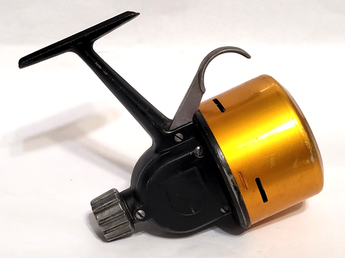 Vtg RARE Record 700 Fishing Reel, Switzerland, Rear Drag - Closed Face Spinning - Picture 4 of 11