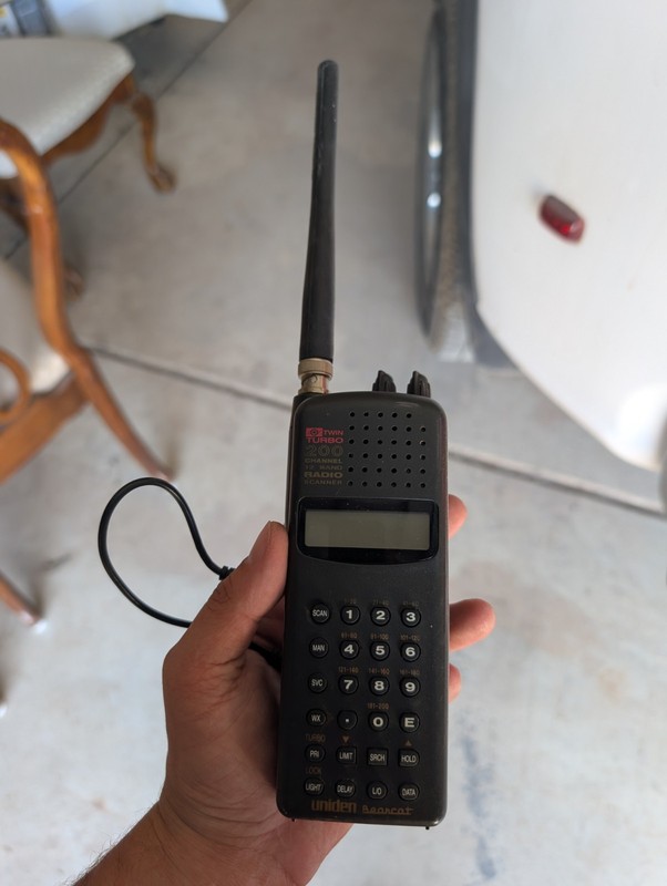 uniden bearcat bc220xlt 200 channel all band radio scanner
