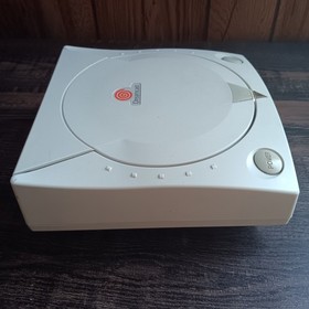 Sega Dreamcast Console &ndash; Fully Functional &ndash; Yellowing
