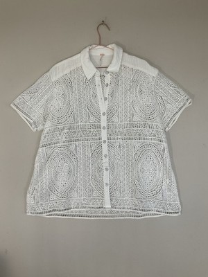 Free People Häkelbluse weiß geknöpft Gr. XS Knopfleiste kurzarm