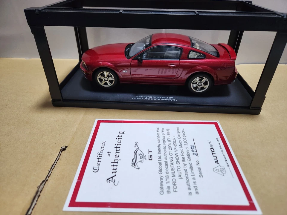 Autoart 73012 2005 Ford Mustang GT " 2004 versión Auto Show" Red Fire 1/18 Foto 4 de 4