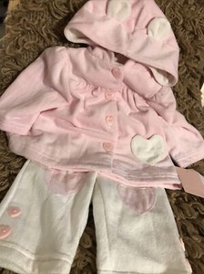 SAVANNAH BABY 2 PC PINK WHITE HOODIE AND PANTS HEARTS 3 MONTHS NWT