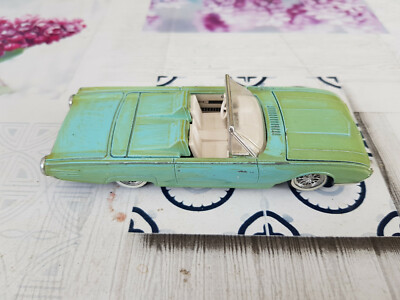 Solido: Ford Thunderbird 1961 hellgrün 1/43